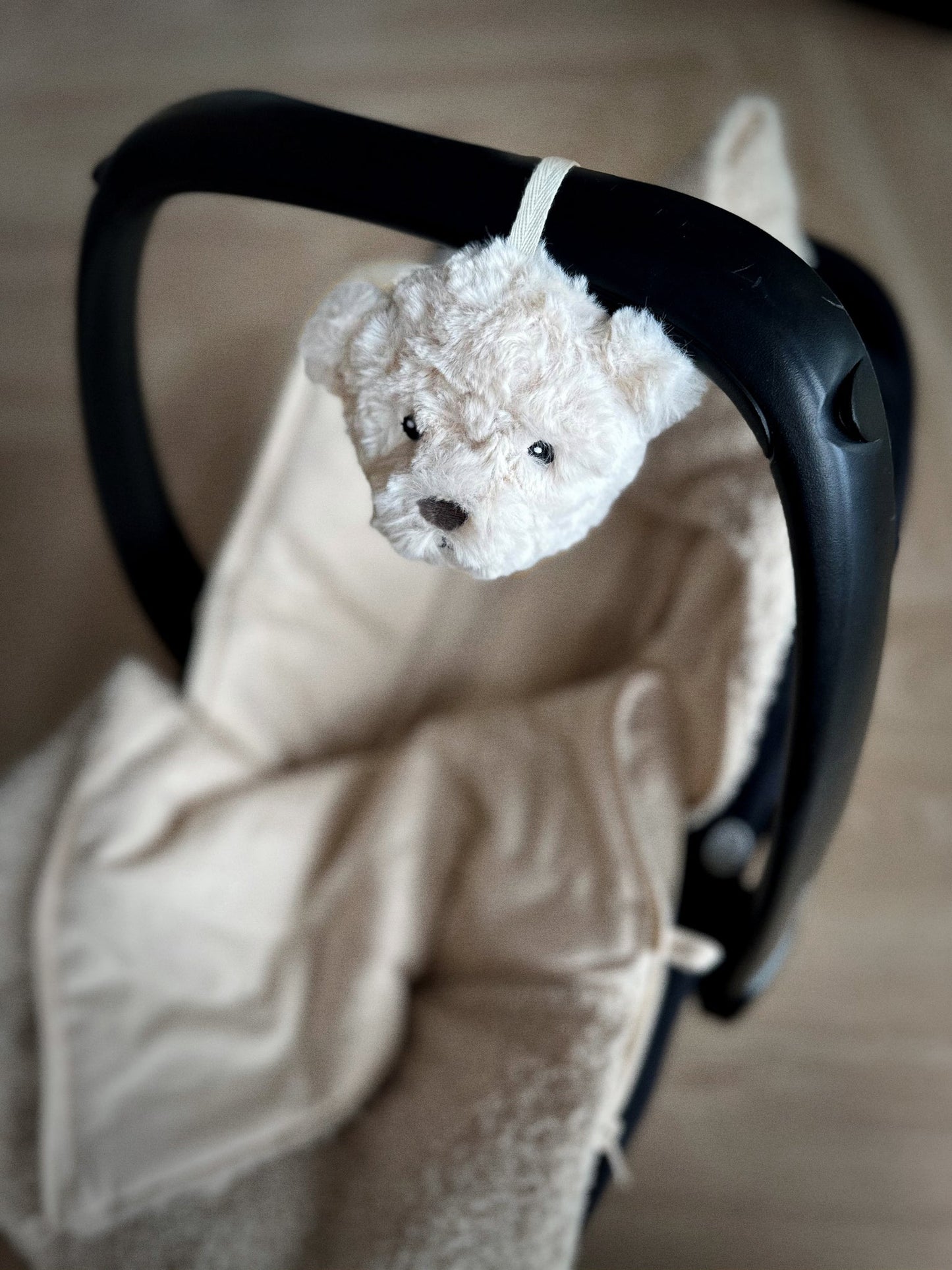Herzschlag Kuscheltier „Lou“ für unterwegs